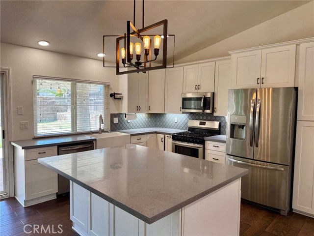 Detail Gallery Image 3 of 18 For 9931 Stafford St, Rancho Cucamonga,  CA 91730 - 3 Beds | 2 Baths