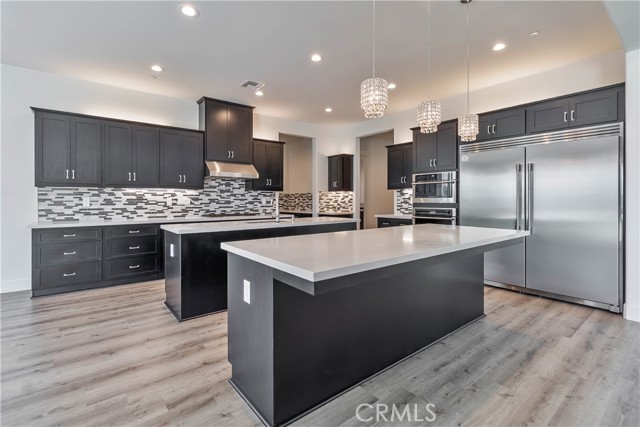 1734 Lester Avenue, Clovis CA: https://media.crmls.org/medias/1c34d059-f776-416e-b8c3-e69330bc576e.jpg