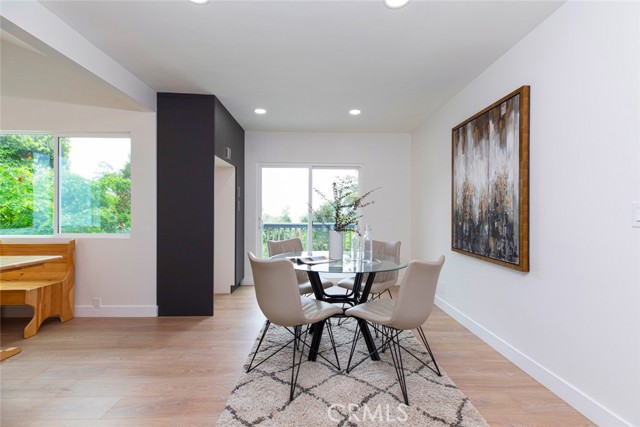 Detail Gallery Image 17 of 47 For 11605 Sunshine, Studio City,  CA 91604 - 2 Beds | 2 Baths