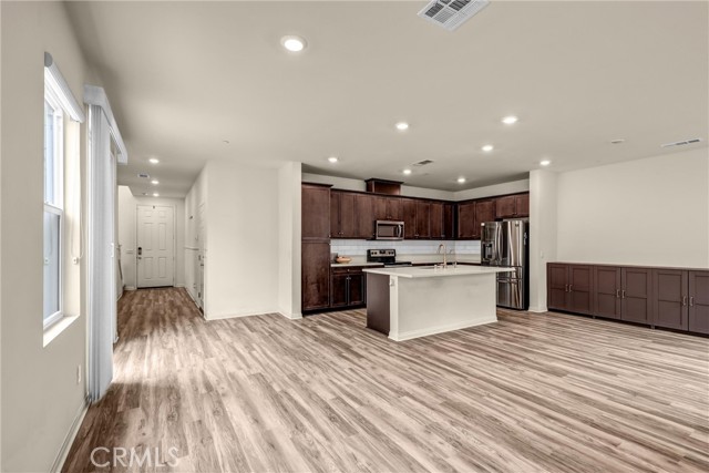 Detail Gallery Image 15 of 33 For 1357 Palo Verde, Vista,  CA 92083 - 3 Beds | 2/1 Baths