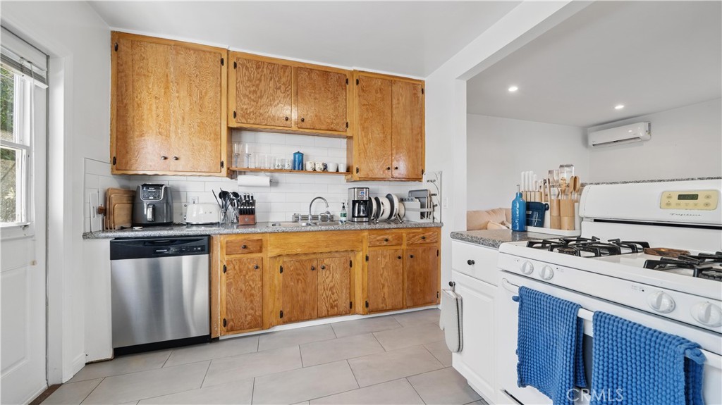 MLS #PW25065600 img 33