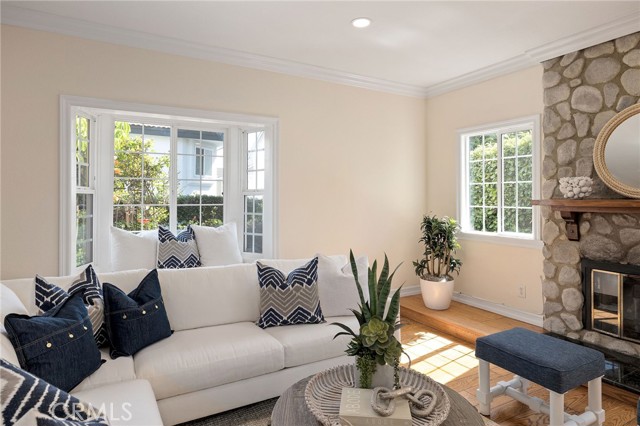 2206 Marshallfield Lane, Redondo Beach, California 90278, 4 Bedrooms Bedrooms, ,2 BathroomsBathrooms,Residential,Sold,Marshallfield,SB24103124