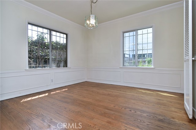 Detail Gallery Image 9 of 23 For 5625 Matilija Ave, Valley Glen,  CA 91401 - 2 Beds | 2 Baths