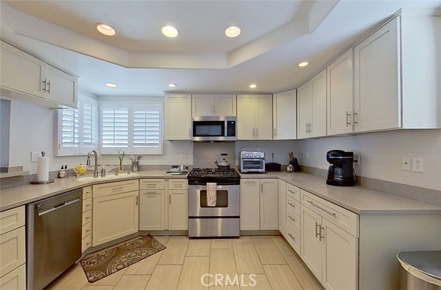 Photo #17: OC23194337 Listing 