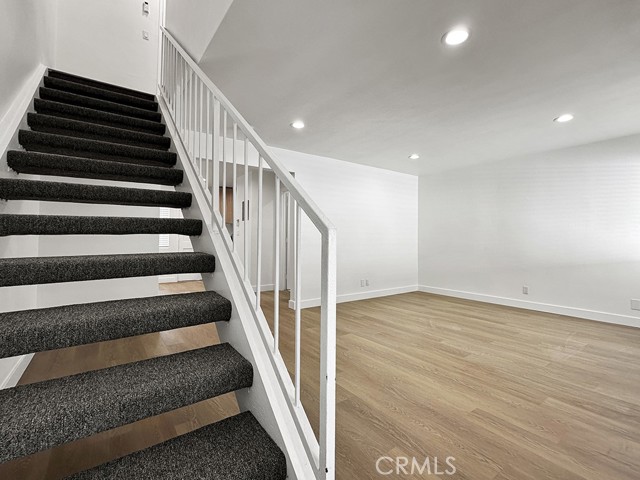 Detail Gallery Image 5 of 16 For 1144 Stanley Ave #D,  Long Beach,  CA 90804 - 3 Beds | 2 Baths
