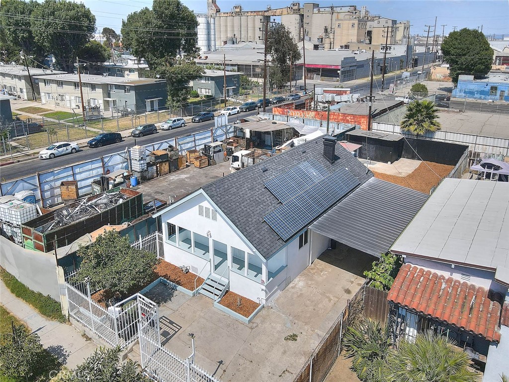 https://media.crmls.org/medias/1c36ef40-bb3c-46e6-b27a-3161754823b9.jpg?preset=X-Large
