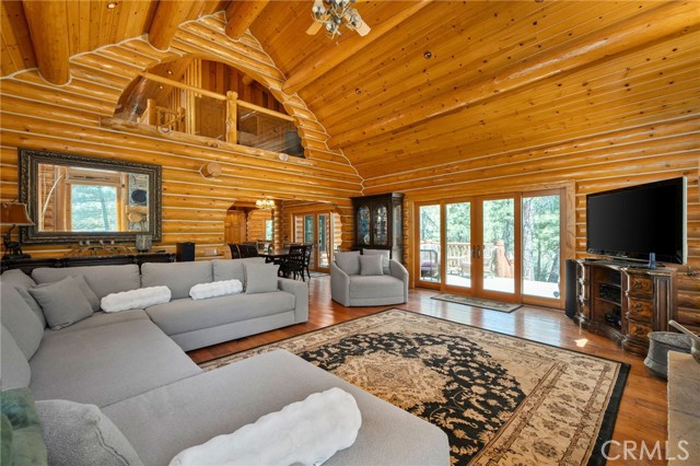 Detail Gallery Image 13 of 57 For 1947 Shady, Big Bear City,  CA 92314 - 5 Beds | 3/1 Baths