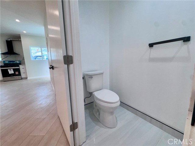 Detail Gallery Image 12 of 31 For 10787 Las Lunitas Ave, Tujunga,  CA 91042 - 2 Beds | 2 Baths