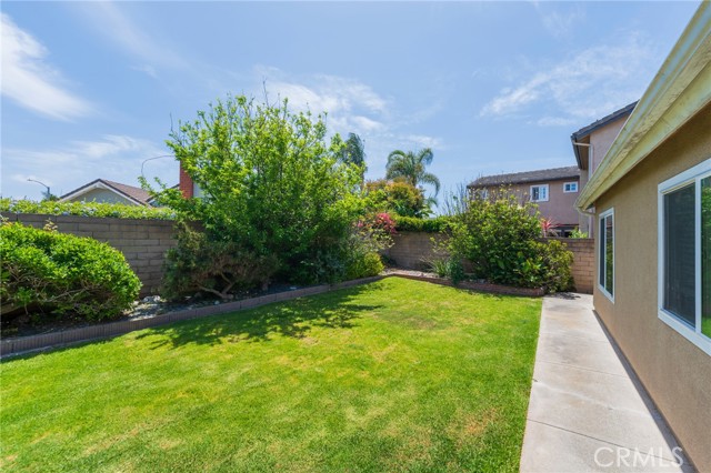 Detail Gallery Image 9 of 42 For 17482 Bellport Cir, Huntington Beach,  CA 92649 - 4 Beds | 2 Baths