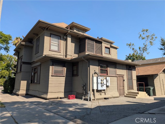 Detail Gallery Image 9 of 61 For 325 S Los Robles Ave, Pasadena,  CA 91101 - – Beds | – Baths