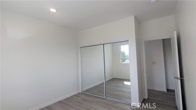 Detail Gallery Image 12 of 19 For 15126 W Logos Ct, North Hills,  CA 91343 - 3 Beds | 2/1 Baths