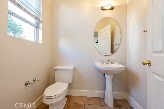 Detail Gallery Image 5 of 42 For 9 Mineral King, Irvine,  CA 92602 - 4 Beds | 2/1 Baths