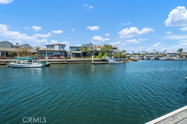 Detail Gallery Image 6 of 44 For 3810 Channel Pl, Newport Beach,  CA 92663 - 3 Beds | 2/1 Baths