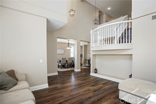 Detail Gallery Image 9 of 61 For 2662 Preakness Way, Norco,  CA 92860 - 6 Beds | 3/1 Baths