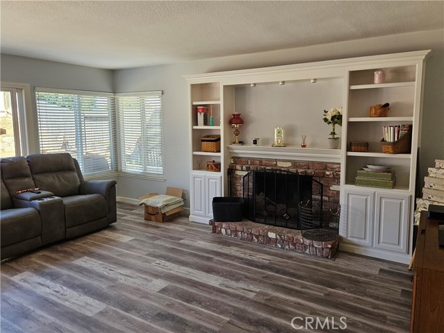 Detail Gallery Image 8 of 26 For 22691 Rockford Dr, Lake Forest,  CA 92630 - 4 Beds | 2/1 Baths