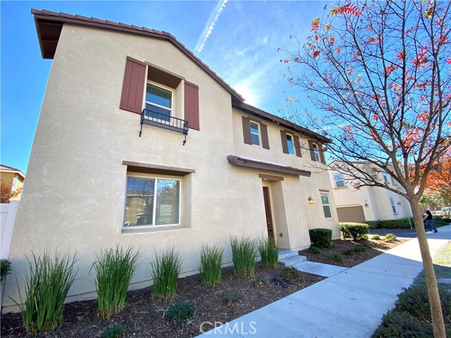 Detail Gallery Image 2 of 17 For 19714 Kamm Ct, Canyon Country,  CA 91351 - 3 Beds | 2/1 Baths