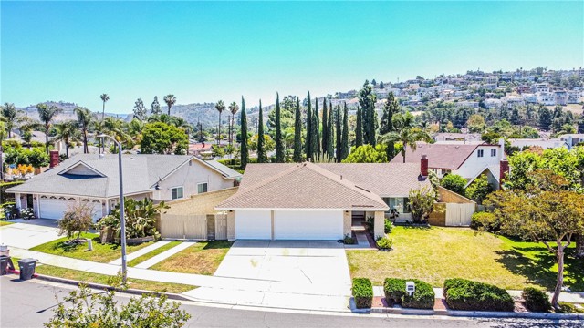 Detail Gallery Image 3 of 35 For 291 S Earlham St, Orange,  CA 92869 - 3 Beds | 2 Baths