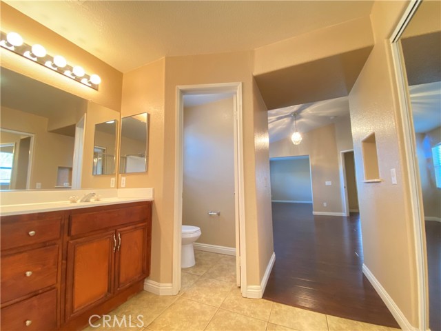 708 Hillview Street, Beaumont CA: https://media.crmls.org/medias/1c3d3e0c-6bbe-4b81-a46f-a5b1ae0f4fac.jpg