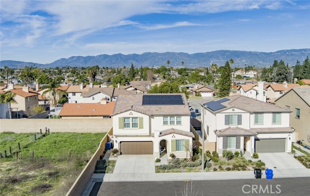 Detail Gallery Image 2 of 50 For 340 Lilly, Rialto,  CA 92376 - 5 Beds | 3 Baths