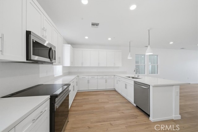 Detail Gallery Image 12 of 35 For 2542 Hepburn St, South El Monte,  CA 91733 - 4 Beds | 3/1 Baths