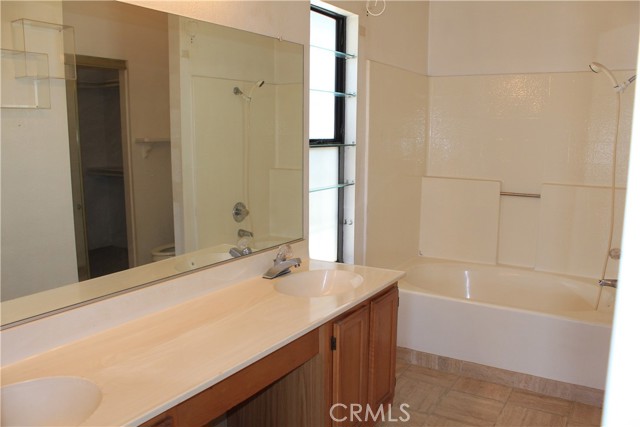 Detail Gallery Image 20 of 26 For 14549 Southwood Dr, Fontana,  CA 92337 - 3 Beds | 2 Baths
