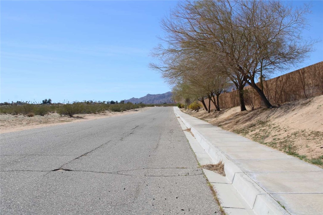 Detail Gallery Image 8 of 19 For 11 Calle Todd Ln, Twentynine Palms,  CA 92277 - – Beds | – Baths