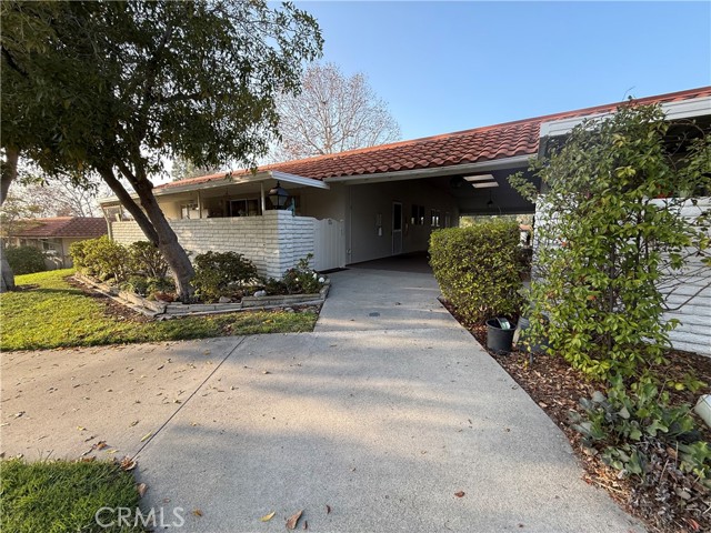 Front Image Thumbnail for CROC25276255