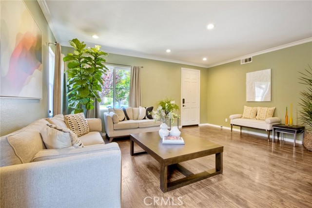 Detail Gallery Image 7 of 57 For 32839 Tiempo Cir, Temecula,  CA 92592 - 4 Beds | 2/1 Baths