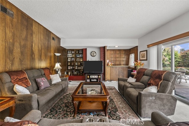 Detail Gallery Image 13 of 31 For 10661 Baton Rouge Ave, Porter Ranch,  CA 91326 - 4 Beds | 3 Baths