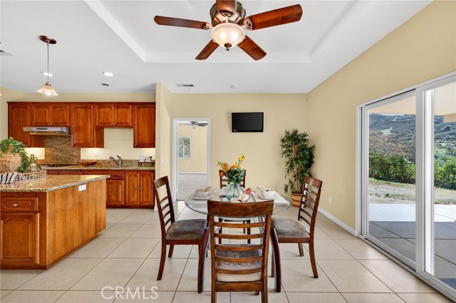 Detail Gallery Image 15 of 69 For 39475 Bruce Ln, Temecula,  CA 92592 - 4 Beds | 3/1 Baths