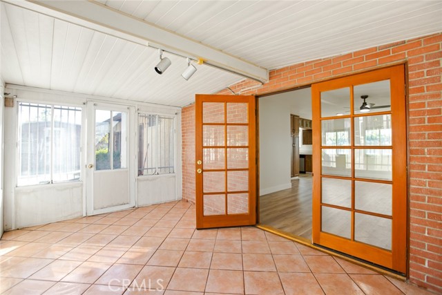 8216 Glencrest, Sun Valley CA: https://media.crmls.org/medias/1c3fe483-b115-4331-a39e-15a4564ddba1.jpg