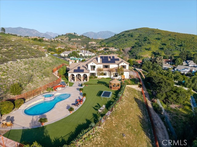 Detail Gallery Image 6 of 72 For 10817 W Stallion Ranch Rd, Sunland,  CA 91040 - 5 Beds | 6 Baths