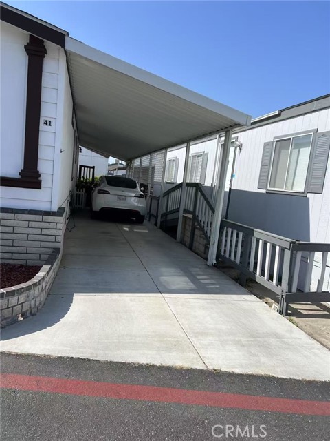 21210 E Arrow Highway, Covina CA: https://media.crmls.org/medias/1c4078af-deda-4716-be5c-905550b357f3.jpg