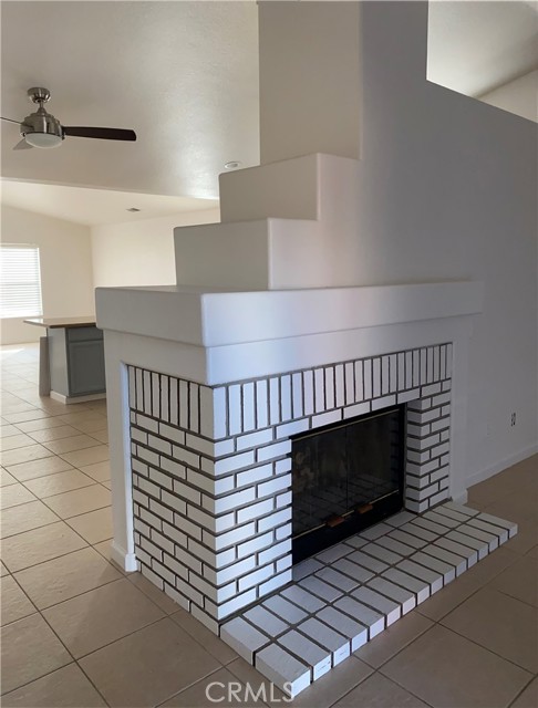 Detail Gallery Image 4 of 23 For 44889 Camino Alamosa, Temecula,  CA 92592 - 3 Beds | 2 Baths