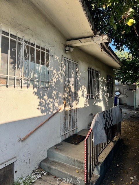 6208 Santa Fe, Huntington Park CA: https://media.crmls.org/medias/1c41788d-f4b0-4037-9767-2a7e7b03870f.jpg