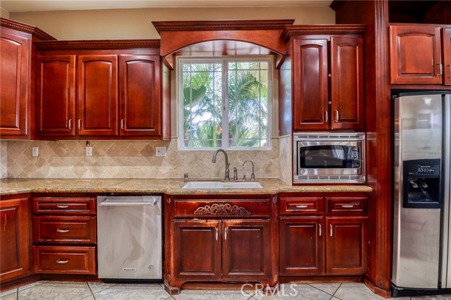 6116 Chadbourne Avenue, Riverside CA: https://media.crmls.org/medias/1c41ce80-d8ff-4a8c-b2f8-f75e415d6285.jpg