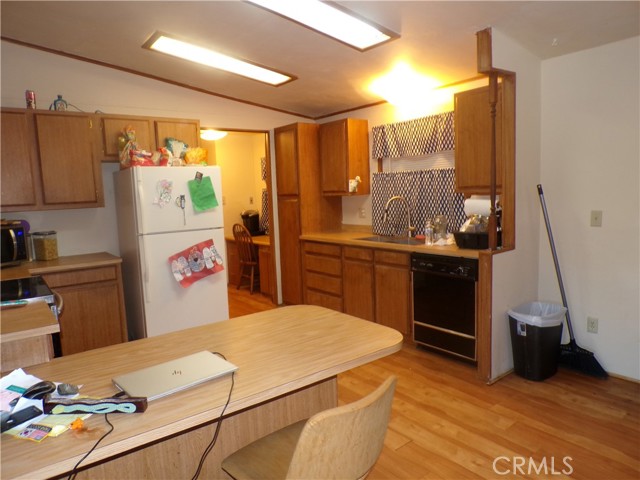 4188 Country Club Drive, Lucerne CA: https://media.crmls.org/medias/1c425399-b035-4732-a422-53efc51c0e60.jpg