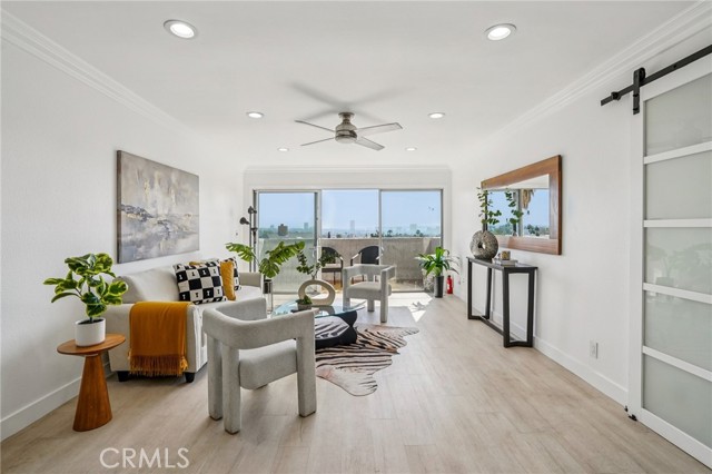 8400 De Longpre Ave #314 photo 5