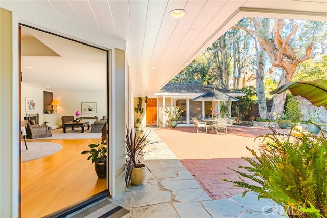 3133 Palos Verdes Drive, Palos Verdes Estates, California 90274, 3 Bedrooms Bedrooms, ,2 BathroomsBathrooms,Residential,Sold,Palos Verdes,SB17245869