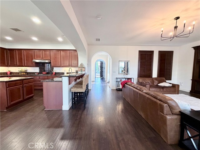 Detail Gallery Image 12 of 72 For 32102 Elk Grove Ct, Temecula,  CA 92592 - 4 Beds | 3/1 Baths