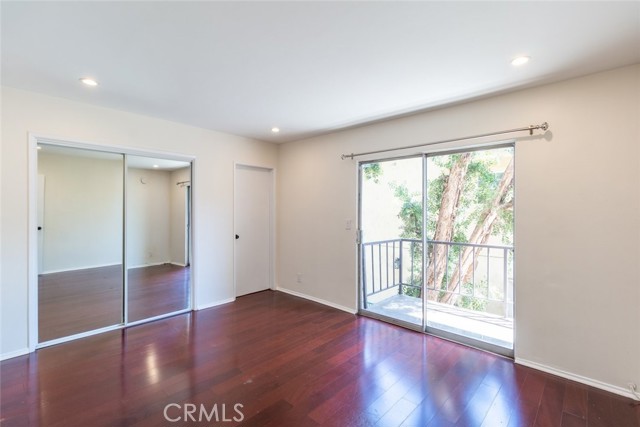 Detail Gallery Image 15 of 26 For 15344 Weddington St #202,  Sherman Oaks,  CA 91411 - 2 Beds | 2 Baths