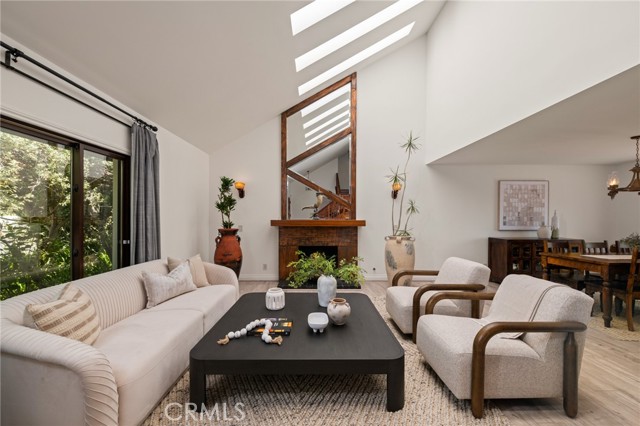 6312 Tahoe Drive, Los Angeles CA: https://media.crmls.org/medias/1c433a6c-713b-4b52-96f6-ab68ba44ff8f.jpg