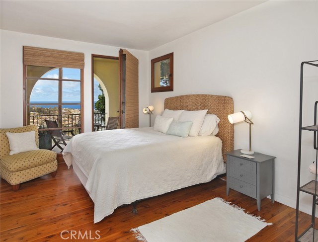 Detail Gallery Image 18 of 26 For 1131 Emerald Bay, Laguna Beach,  CA 92651 - 5 Beds | 5/1 Baths