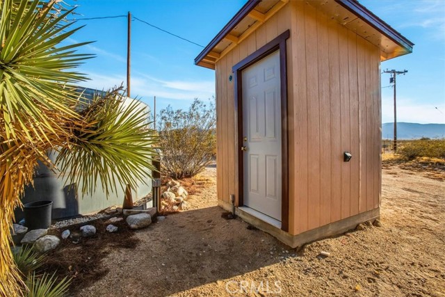 Detail Gallery Image 65 of 68 For 5975 Desert Star Rd #1-2,  Johnson Valley,  CA 92285 - 2 Beds | 4 Baths