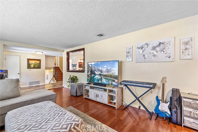 5644 Wadsworth Avenue, Highland CA: https://media.crmls.org/medias/1c455b58-d8cf-40b8-9aec-245cb83c6ecd.jpg