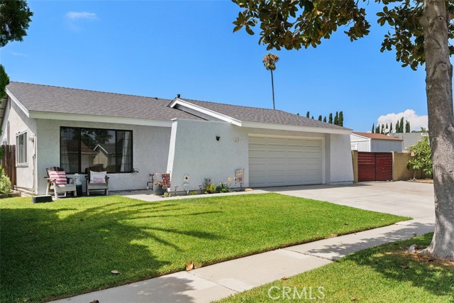 1817 N Symphony Street, Anaheim CA: https://media.crmls.org/medias/1c45e94c-b6ad-45a7-9008-86d8a324e551.jpg