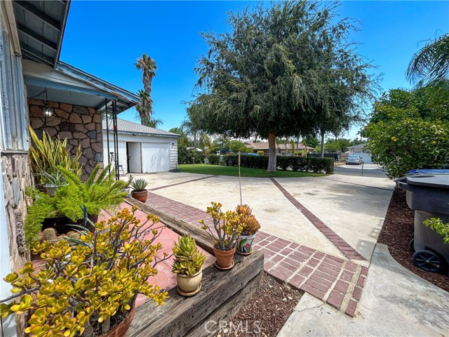Detail Gallery Image 3 of 31 For 10645 Wolfe Ave, Riverside,  CA 92505 - 3 Beds | 1 Baths