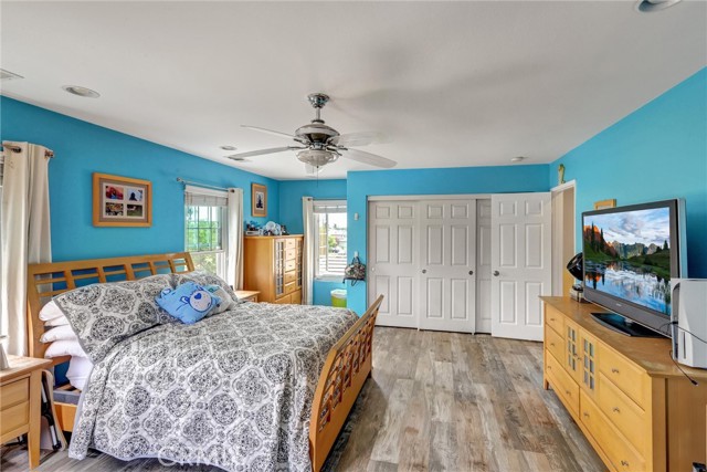 13576 Oxford Ct, Chino CA: https://media.crmls.org/medias/1c48bdd4-b9fd-4c29-a6ae-0186d11f05d0.jpg