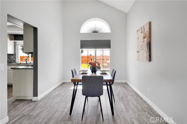 12725 Sundown Road, Victorville CA: https://media.crmls.org/medias/1c493c0d-ecfa-458a-89d0-315b5ae0c791.jpg