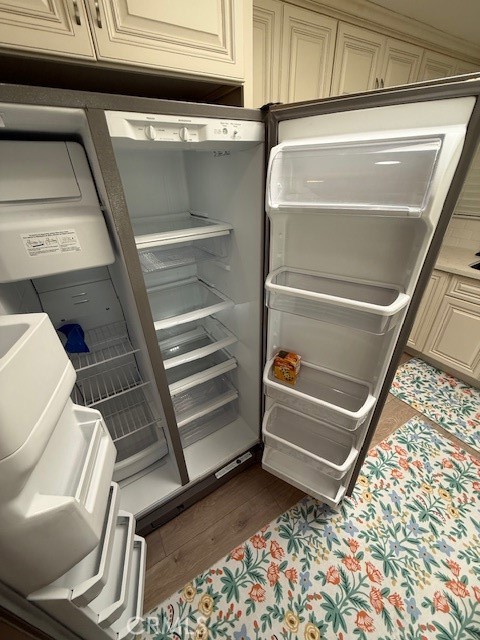 https://media.crmls.org/medias/1c49406e-076b-4e08-96db-3607ca847ab8.jpg?preset=X-Large